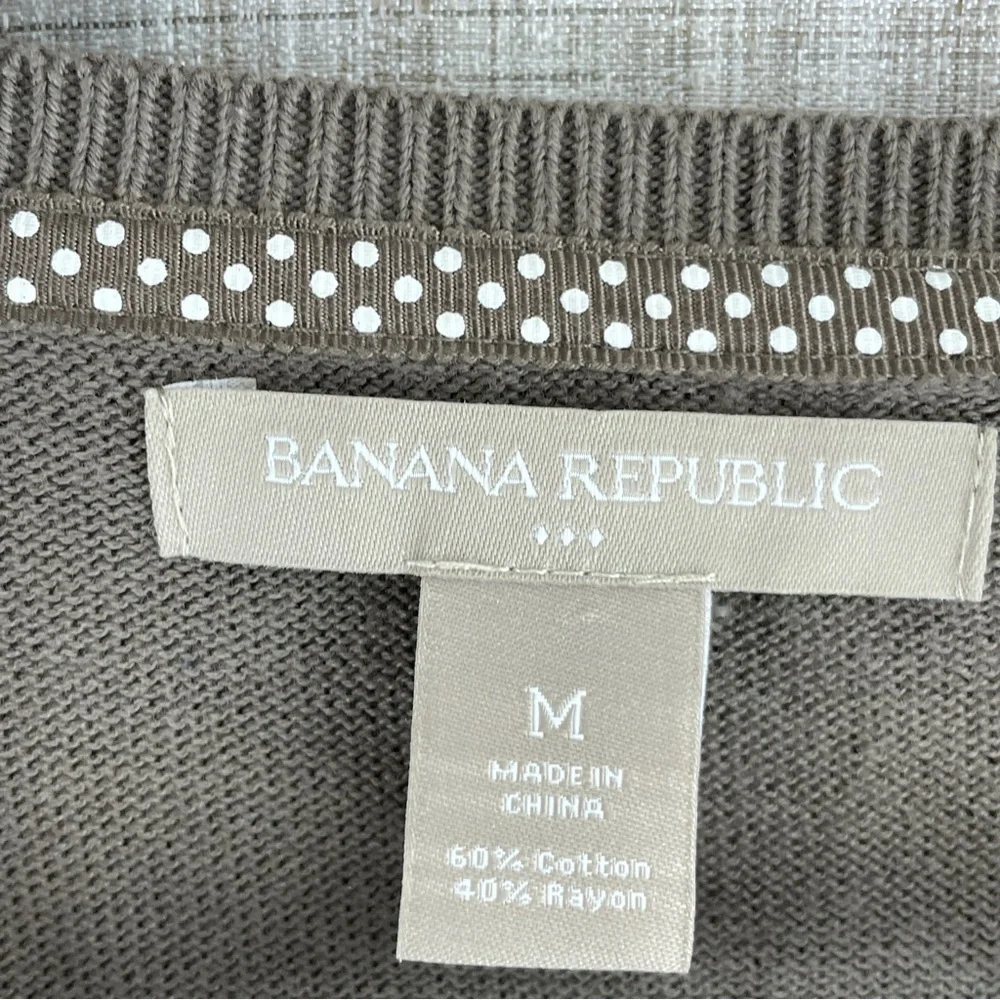 Banana Republic cardigan sweater Womens Size M light weight 2651 - Picture 2 of 6